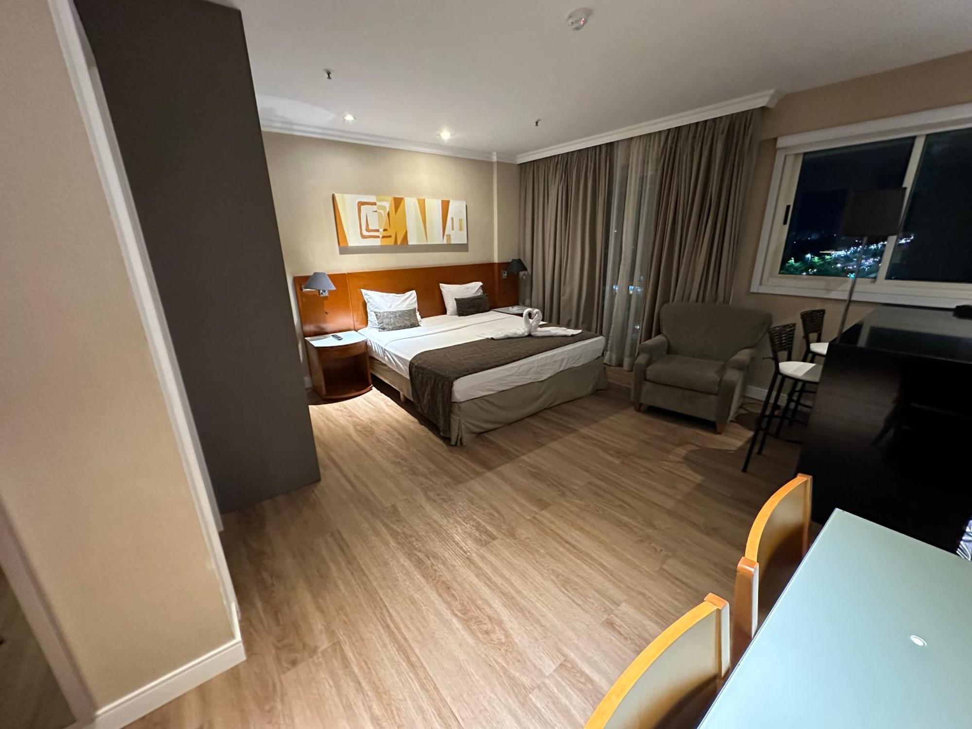 Barra Da Tijuca - 9 - Flat Premium Com Cozinha, Fogao Cooktop, Geladeira Grande, Smart Tv Grande, Lindo E Muitissimo Confortavel, Balsa Para A Praia Gratis E Estacionamento Gratuito ريو دي جانيرو المظهر الخارجي الصورة