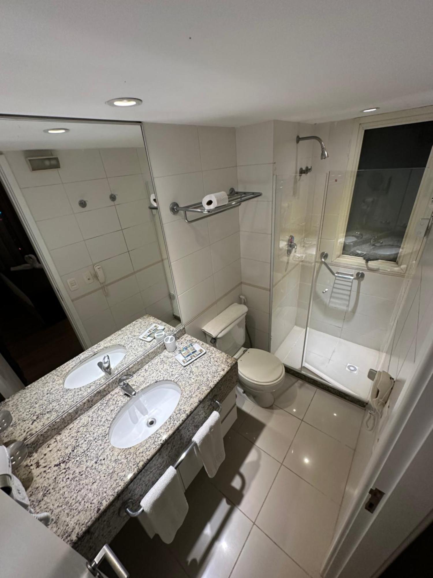 Barra Da Tijuca - 9 - Flat Premium Com Cozinha, Fogao Cooktop, Geladeira Grande, Smart Tv Grande, Lindo E Muitissimo Confortavel, Balsa Para A Praia Gratis E Estacionamento Gratuito ريو دي جانيرو المظهر الخارجي الصورة